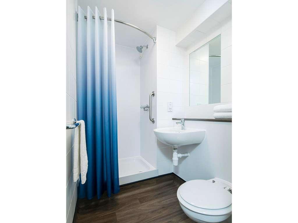 Travelodge Bath Central Habitación foto