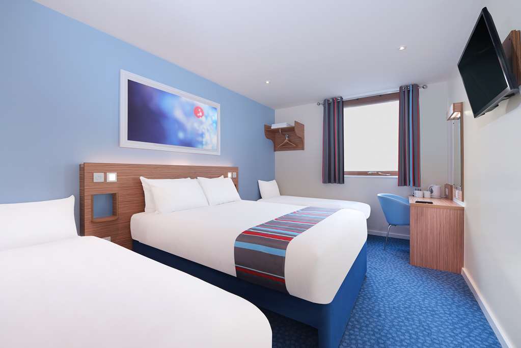 Travelodge Bath Central Habitación foto